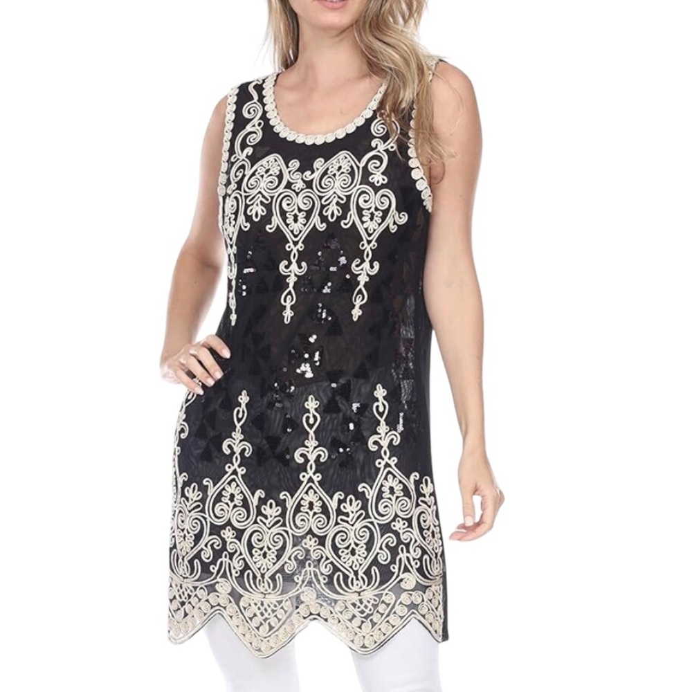 Beautiful Juliette black and white sequined embroidered tunic top Size Small